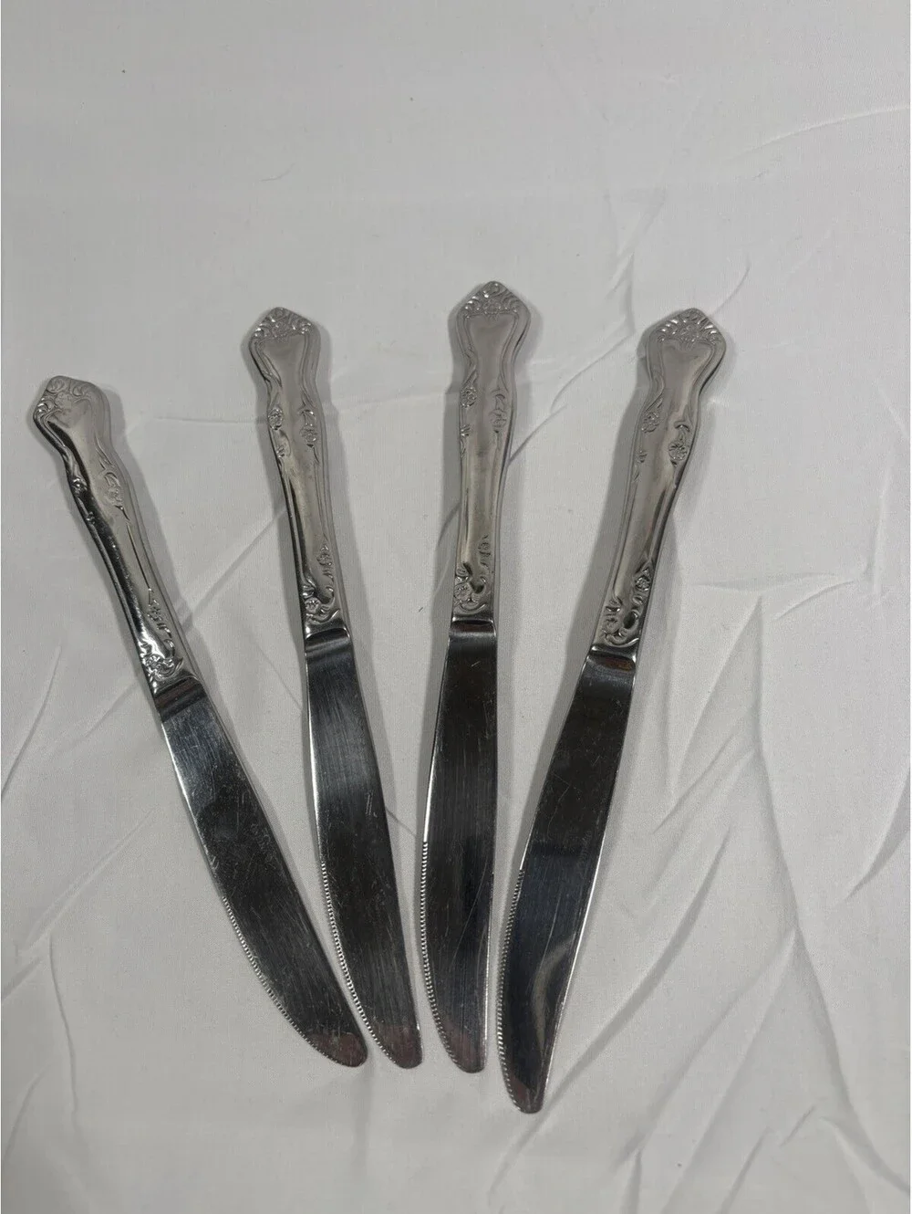 Oneida AZALEA Stainless Floral Glossy Dinner Knives Solid Handle  Set Of 4